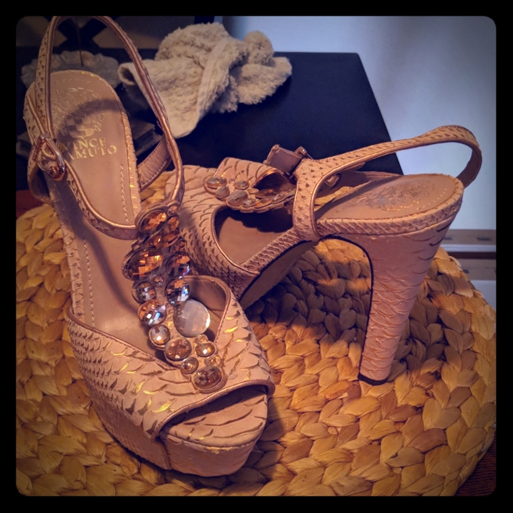 Dusty Rose Vince Camuto Heels Size 8